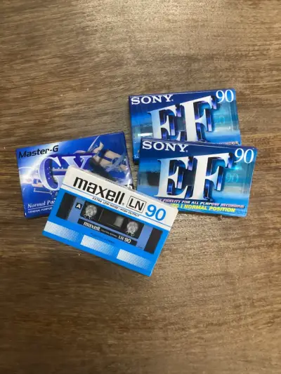 Cintas de casete Sony y Maxell nuevos - miniatura 1