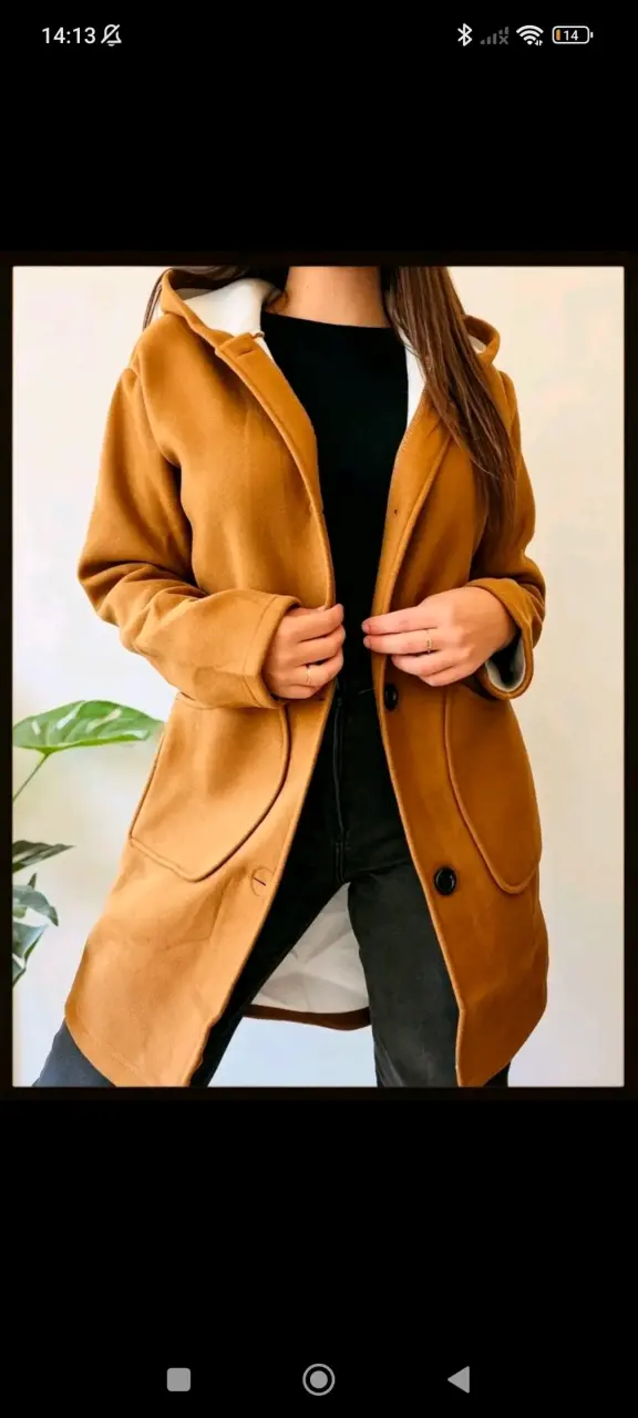 Abrigo camel con capucha