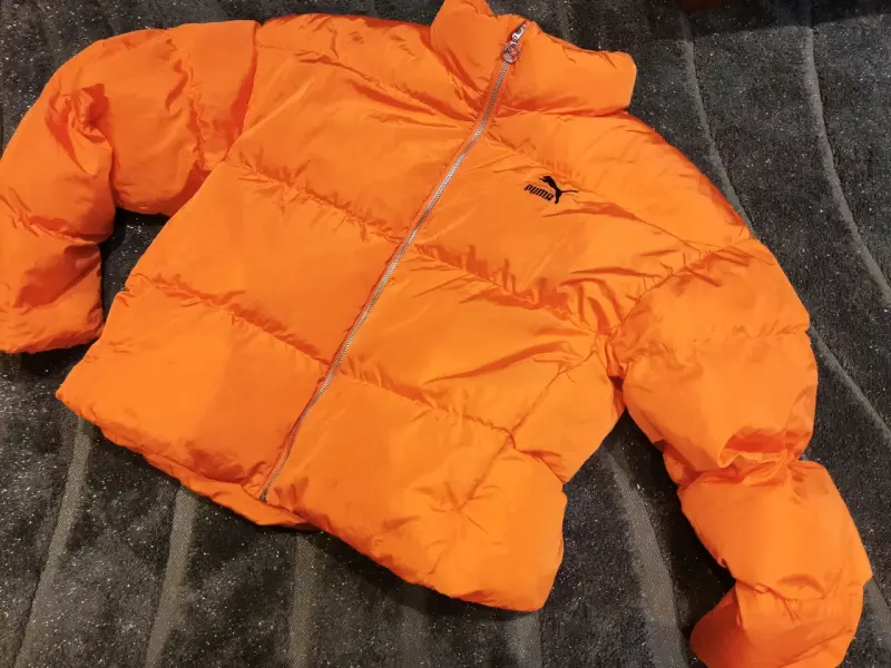 Puffa naranja Puma