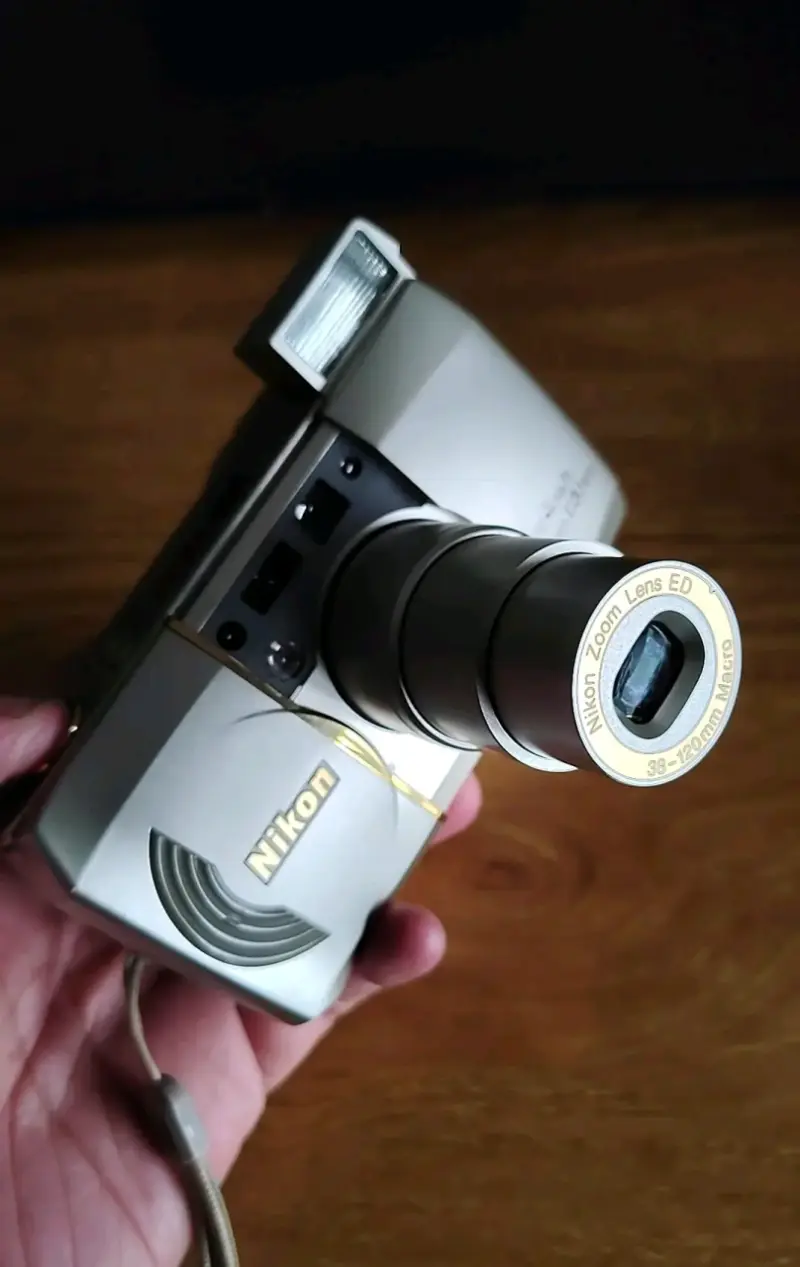 Nikon Lite Touch Zoom 120 ED AF. - 2