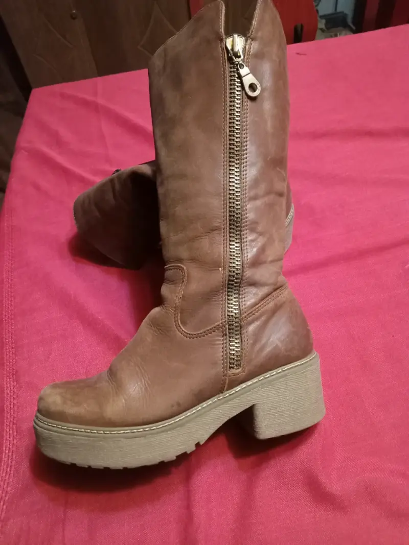 Botas cafe de cuero con cierre - 2