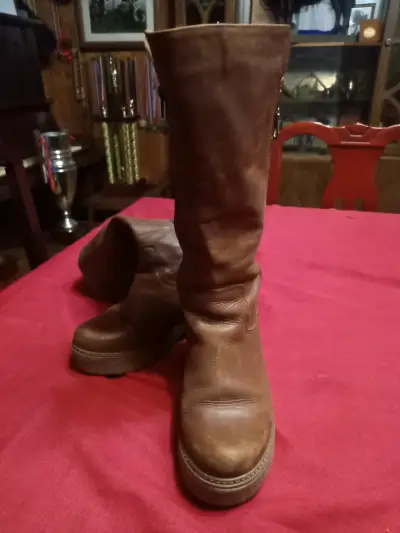 Botas cafe de cuero con cierre - miniatura 5