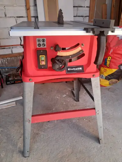 Sierra de mesa Einhell roja - miniatura 1