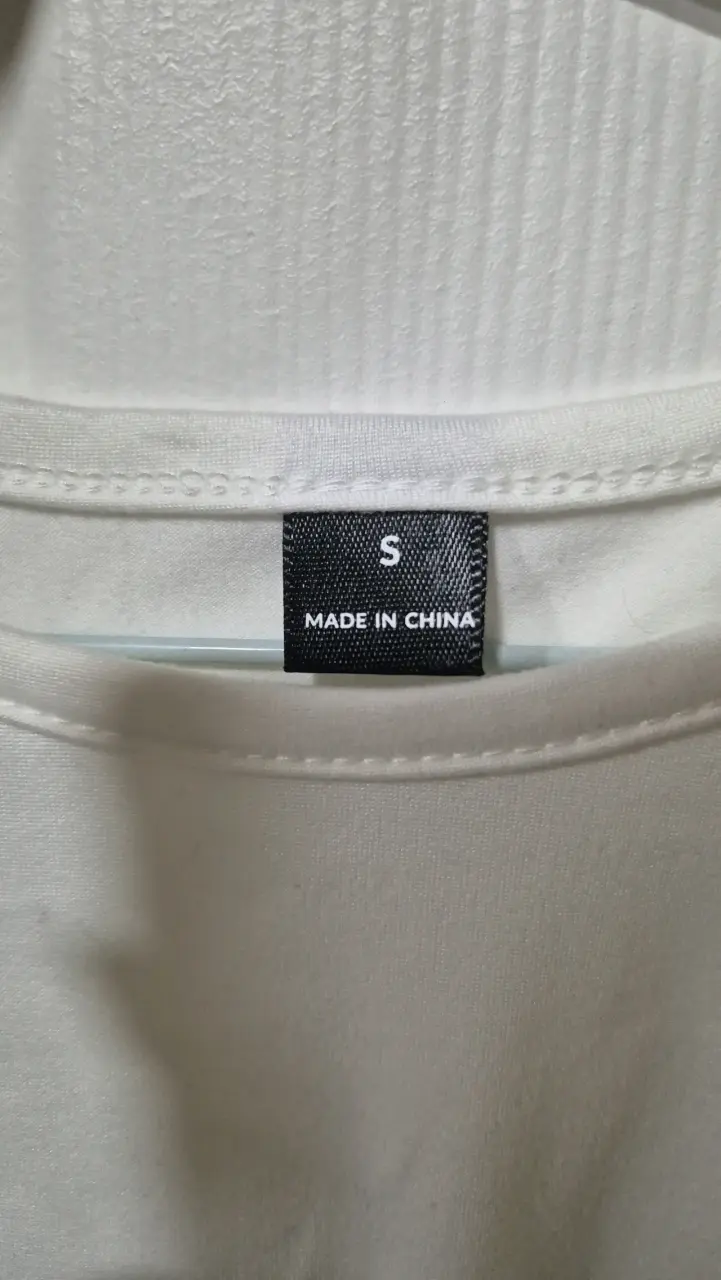 Polera blanca clásica - 3
