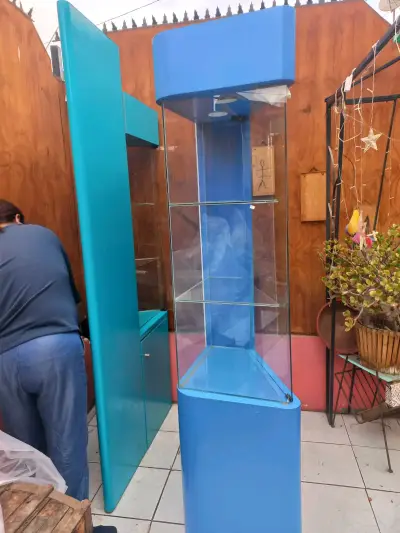 Vitrinas 1 azul y 1 turquesa de exhibición - miniatura 3