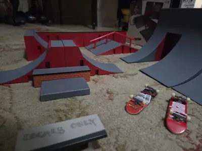 Set de parque de skate para dedos - miniatura 1