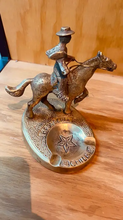 Figura de bronce huaso chileno - miniatura 4