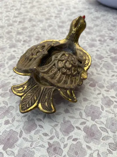Antiguo cenicero bronce forma de ave - miniatura 2