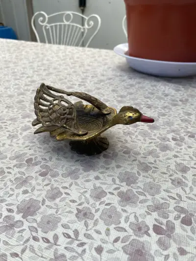 Antiguo cenicero bronce forma de ave - miniatura 3