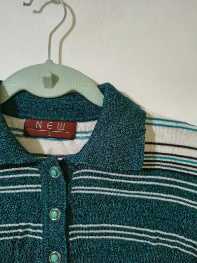Polera rayada verde y blanco - miniatura 2