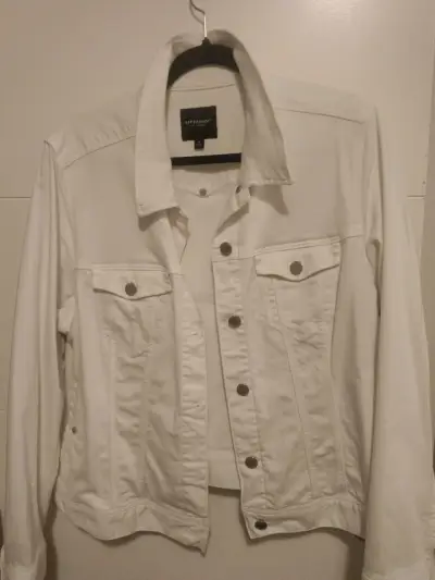 Chaqueta blanca de mezclilla - miniatura 4