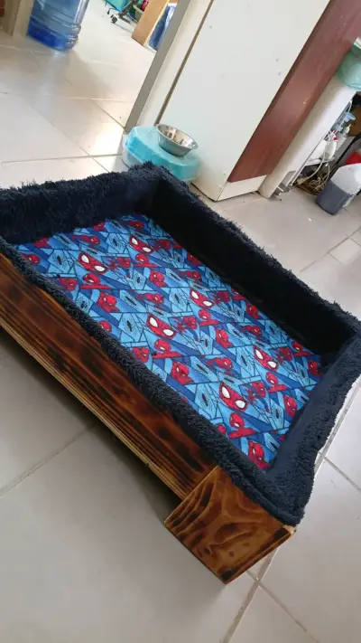 Cama para mascota de madera - miniatura 1