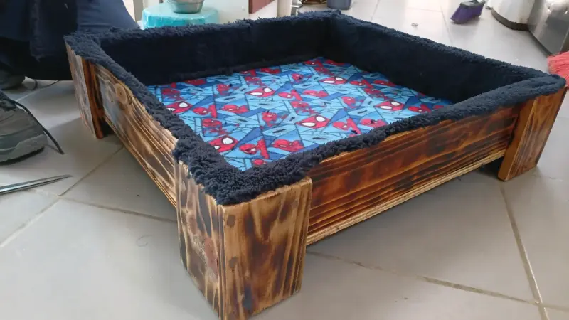 Cama para mascota de madera - 3