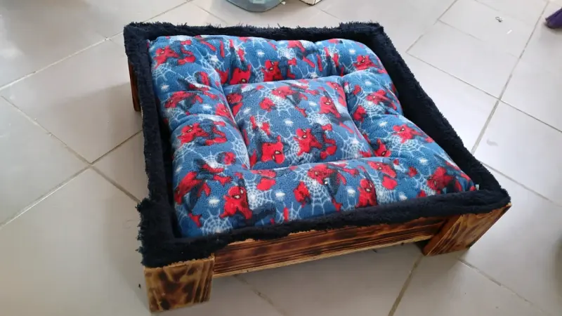 Cama para mascota de madera - 5
