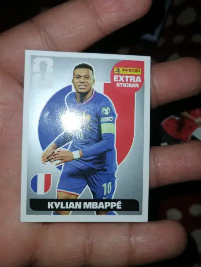 Lámina extra Panini Mbappé plata - miniatura 1