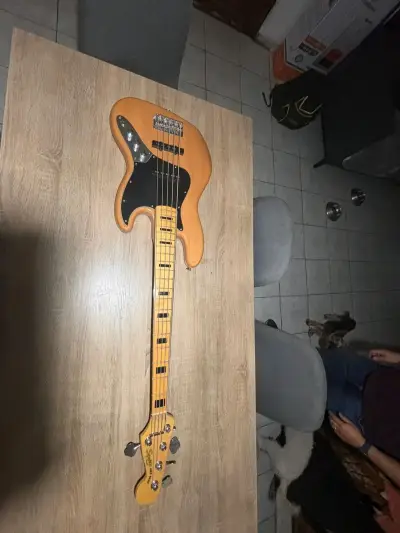 Bajo eléctrico madera natural - miniatura 1