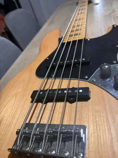 Bajo eléctrico madera natural - miniatura 5