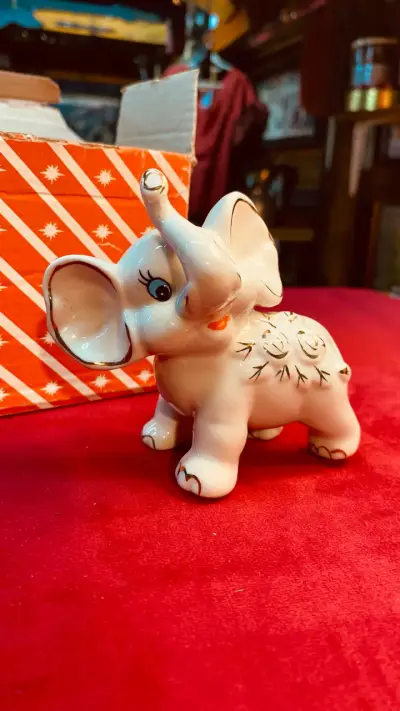 Figura de elefante porcelana - miniatura 3