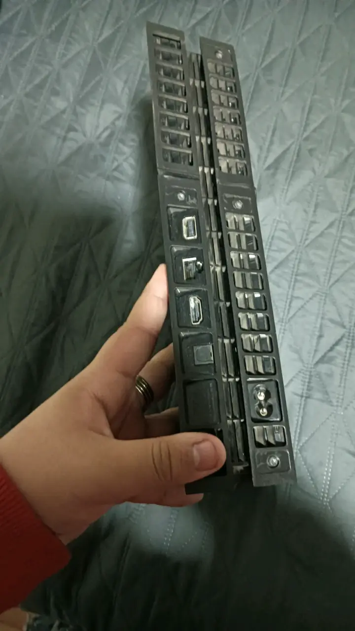 Consola PS4 fat - 2