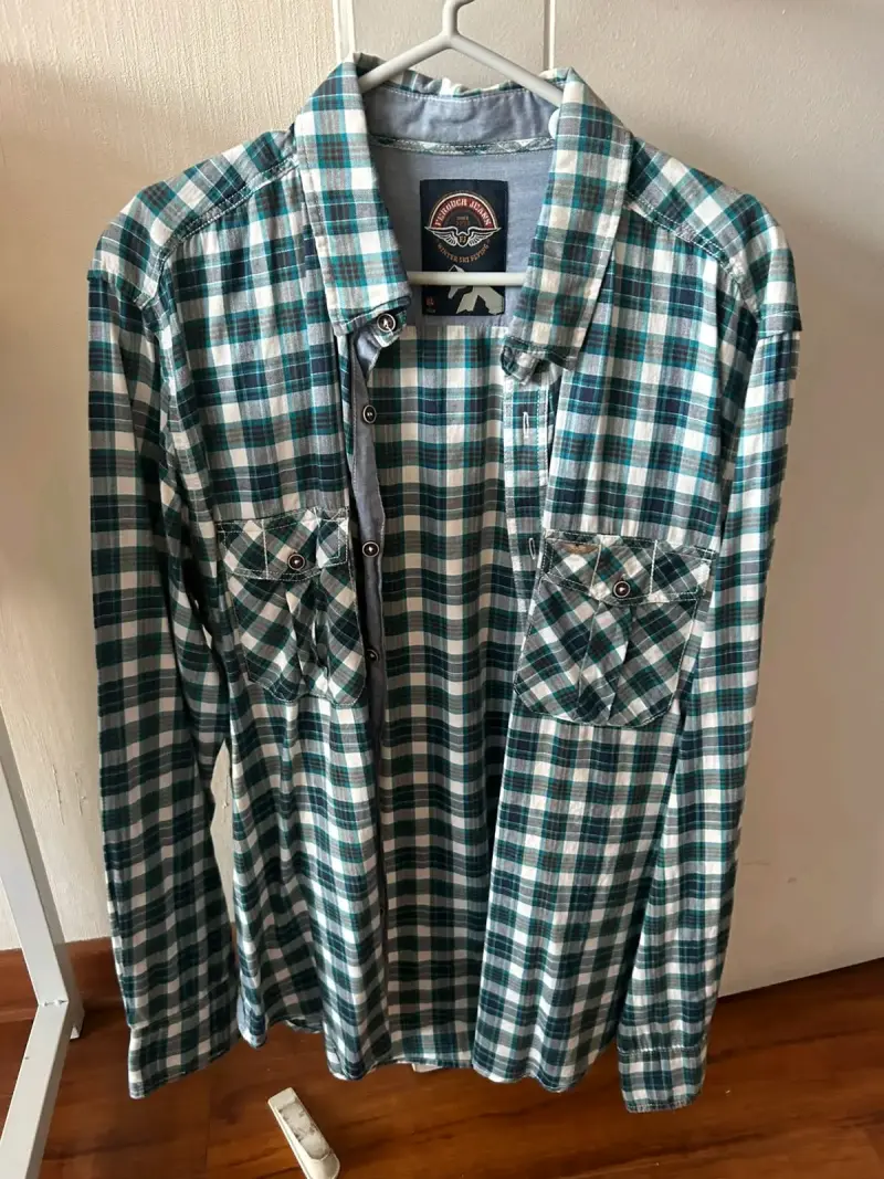 Camisa a cuadros verde y azul - 1