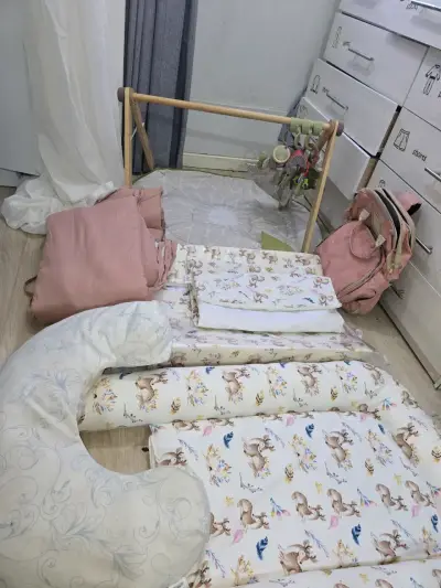 Set de cuna y accesorios bebé - miniatura 2