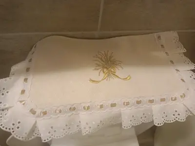Cortina de baño beige bordada - miniatura 3