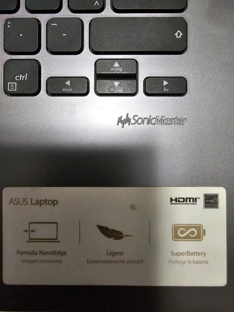 Notebook ASUS con cargador - 3