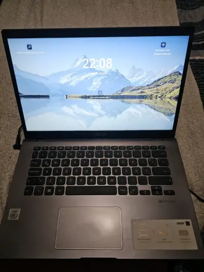 Notebook ASUS con cargador - miniatura 5