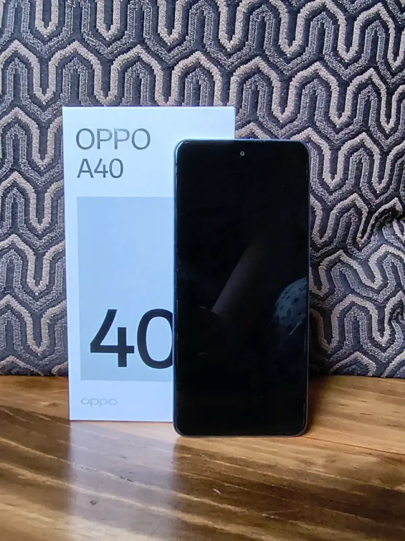 Smartphone OPPO A40 con caja - 1