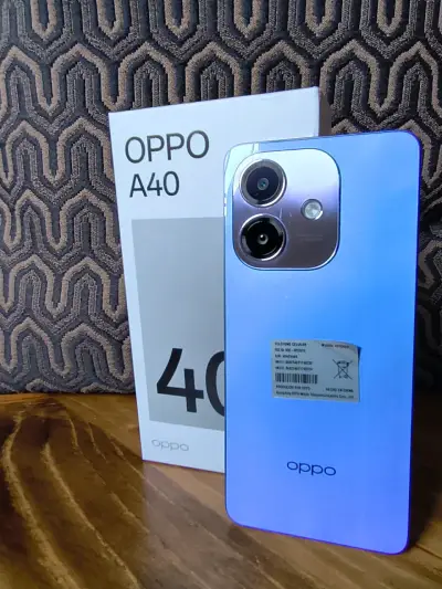 Smartphone OPPO A40 con caja - miniatura 2