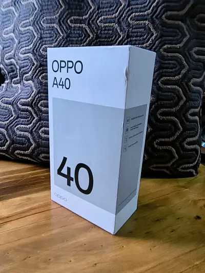 Smartphone OPPO A40 con caja - miniatura 6