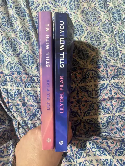 Pack de libros “ Still With You” y “Still With Me” - miniatura 3