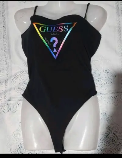 Body negro GUESS con logo multicolor talla M - miniatura 2