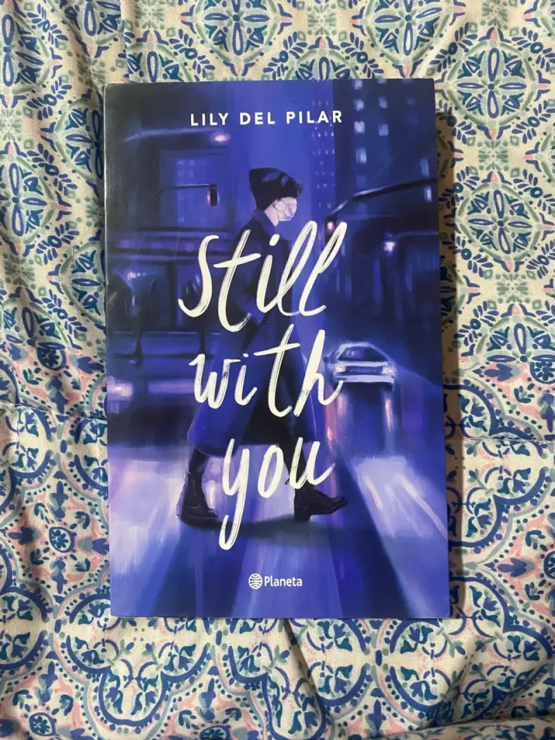 Libro 'Still With You' de Lily del Pilar - 1