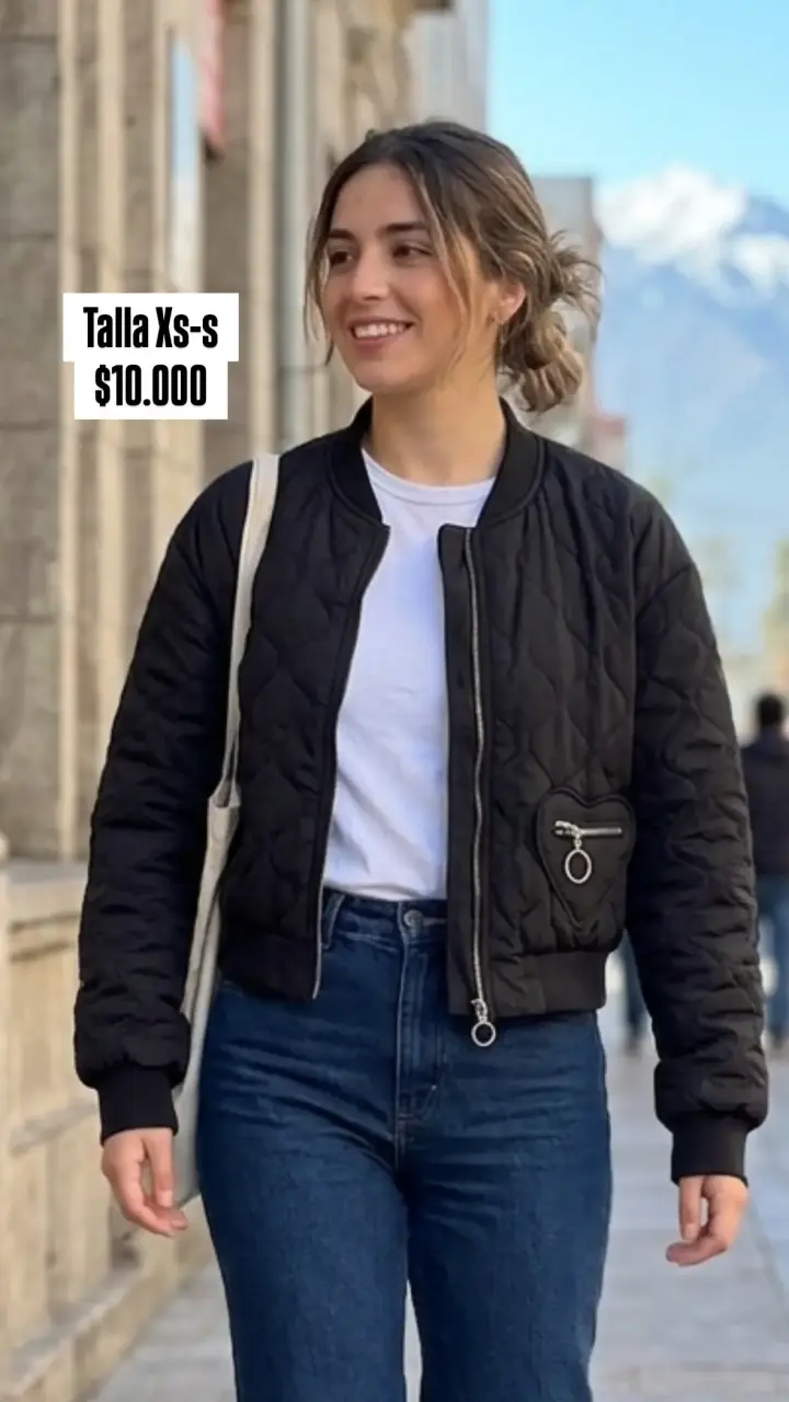 Chaqueta bomber negra acolchada