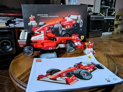 LEGO Ferrari F2004 - miniatura 1