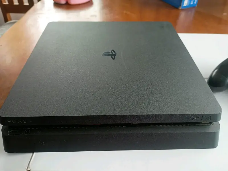 Consola PS4 Mega Pack 1TB - 4