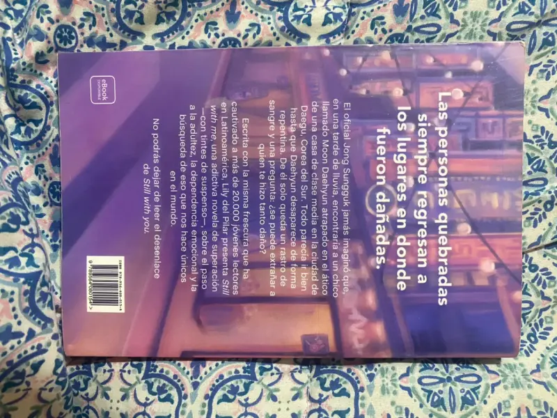 Libro “Still With Me” de Lily del Pilar - 2