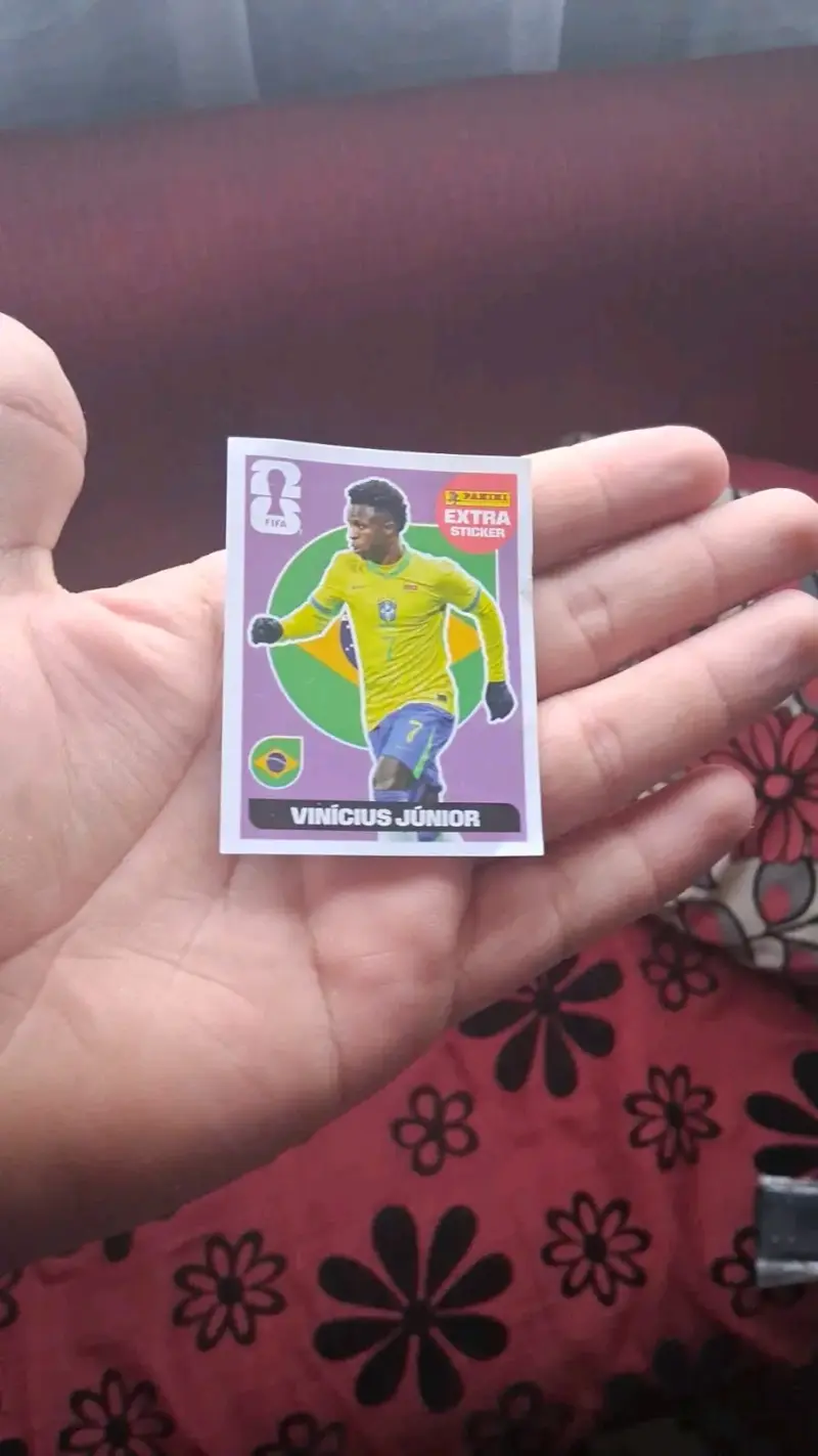Lámina extra base Vinícius Júnior