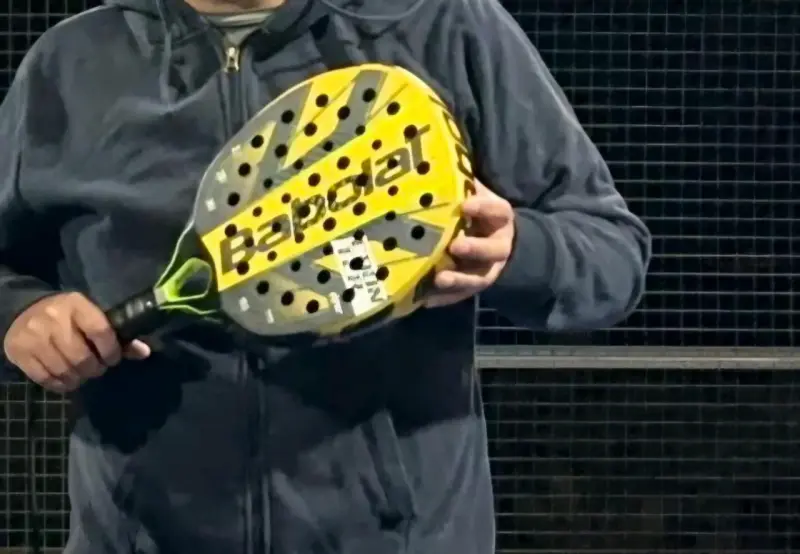Pala de pádel Babolat amarilla