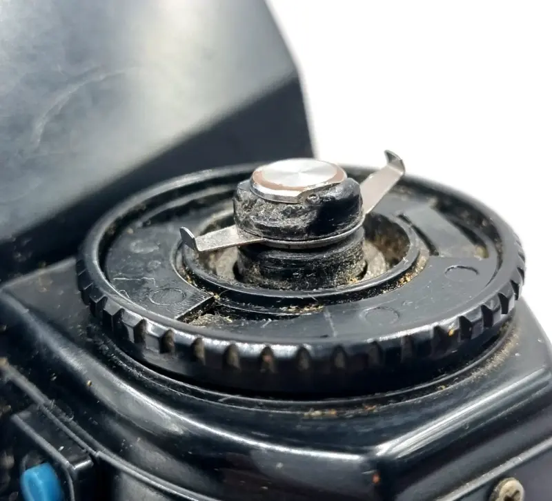 Cuerpo y motor Nikon EM manual con detalles - 6
