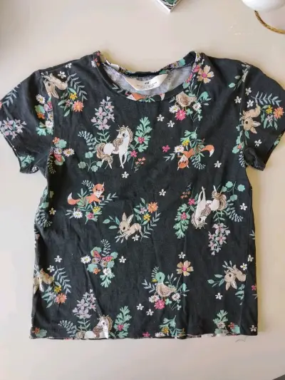 Polera infantil estampada H&M y otras marcas - miniatura 1