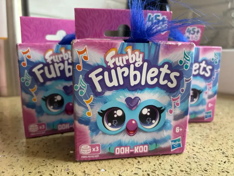 Figura Furby Furbies Ooh-Koo - 1