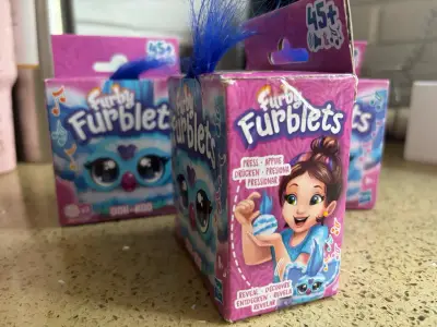 Figura Furby Furbies Ooh-Koo - miniatura 2