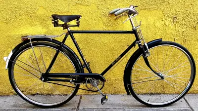 Bicicleta Raleig vintage negra invreible estado - miniatura 1