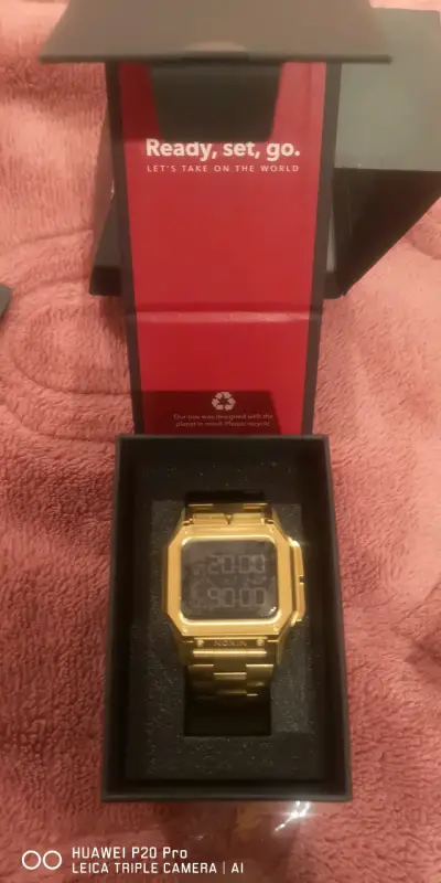 Reloj digital dorado Noxin - miniatura 1