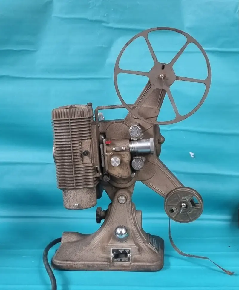 Proyector de cine vintage - 1