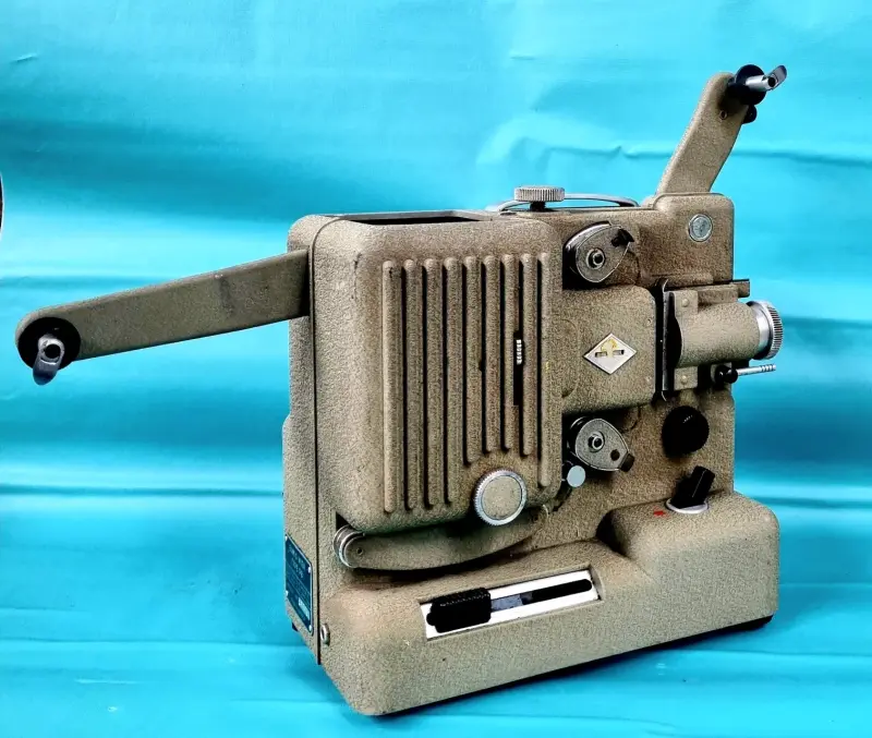 Proyector de cine antiguo - 2