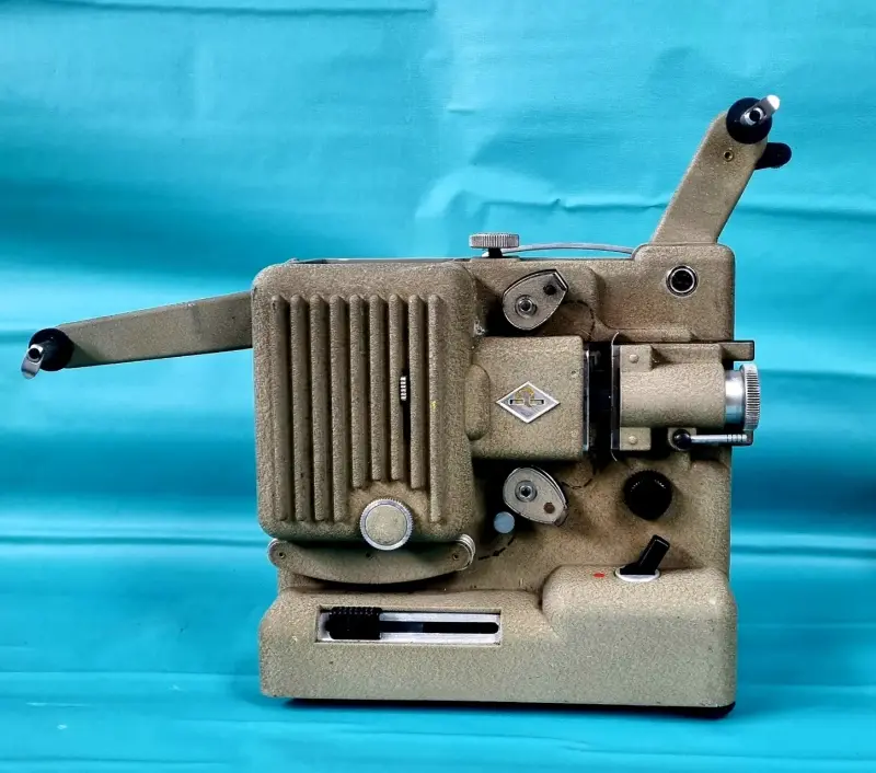 Proyector de cine antiguo - 4