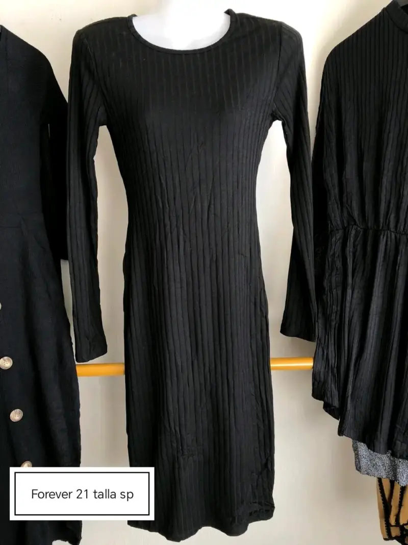 Vestido negro SHEIN con botones, H&M - 4